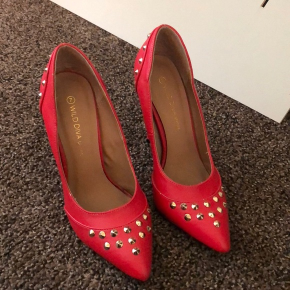 Wild Diva Shoes - Red pumps